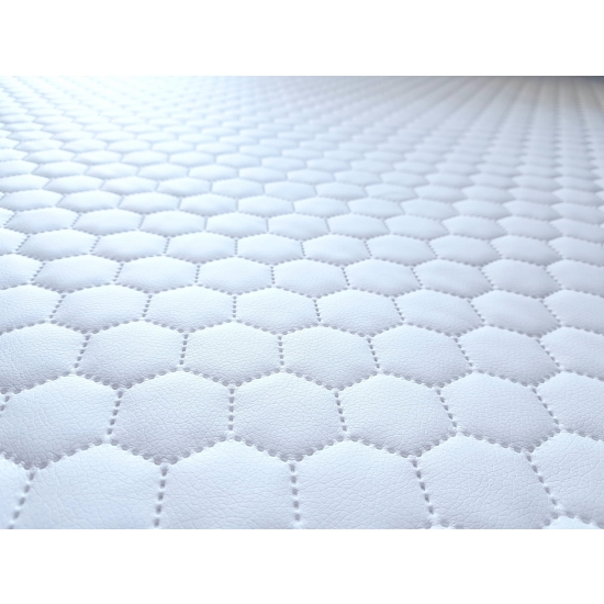 Tkanina tapicerska Ekoskóra pikowana heksagony biała